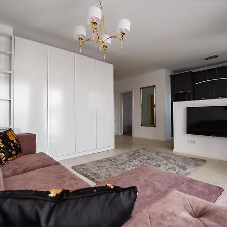 No. 11 - The Penthouse In City Center Oradea Dış mekan fotoğraf