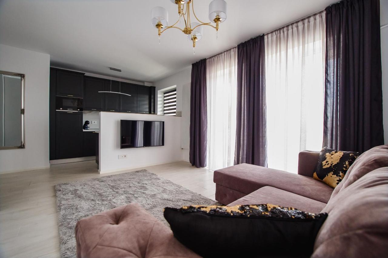 No. 11 - The Penthouse In City Center Oradea Dış mekan fotoğraf