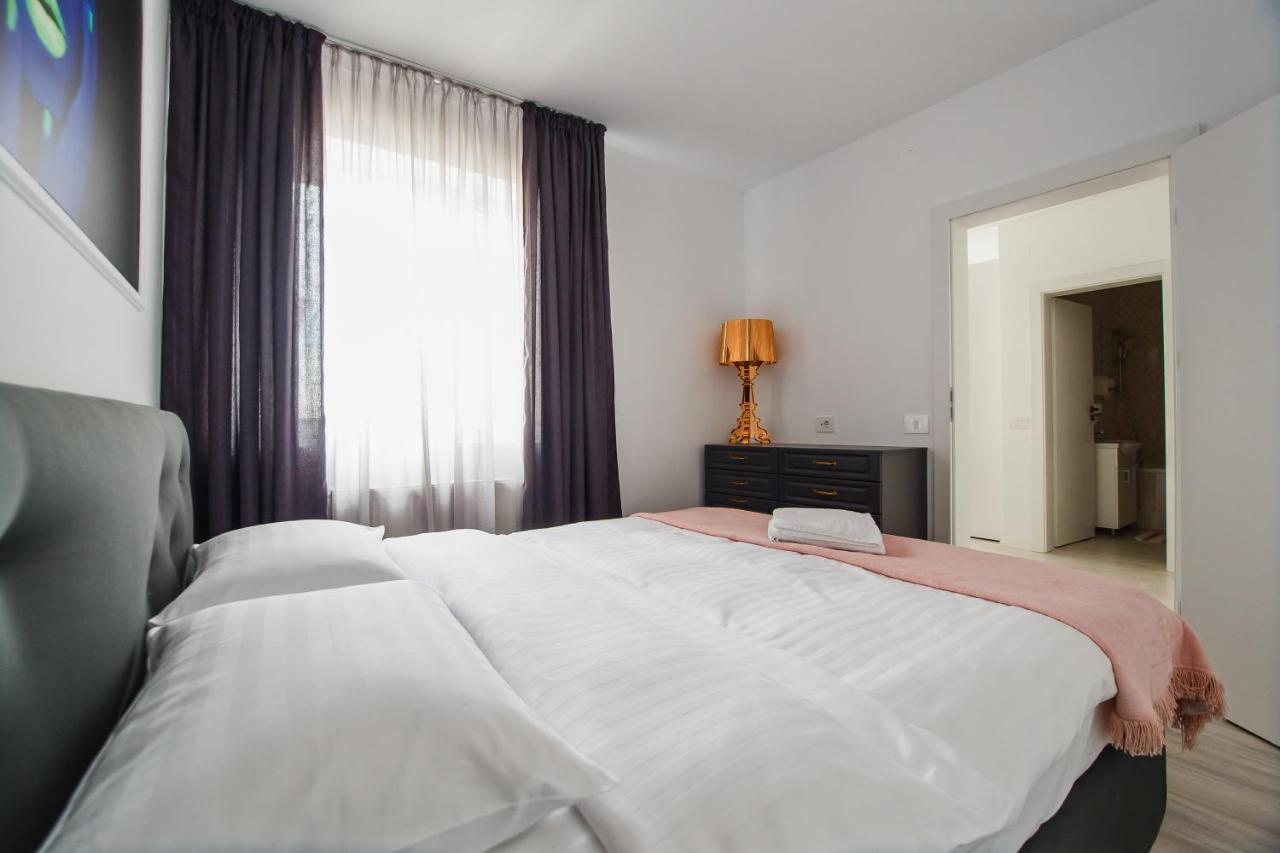 No. 11 - The Penthouse In City Center Oradea Dış mekan fotoğraf